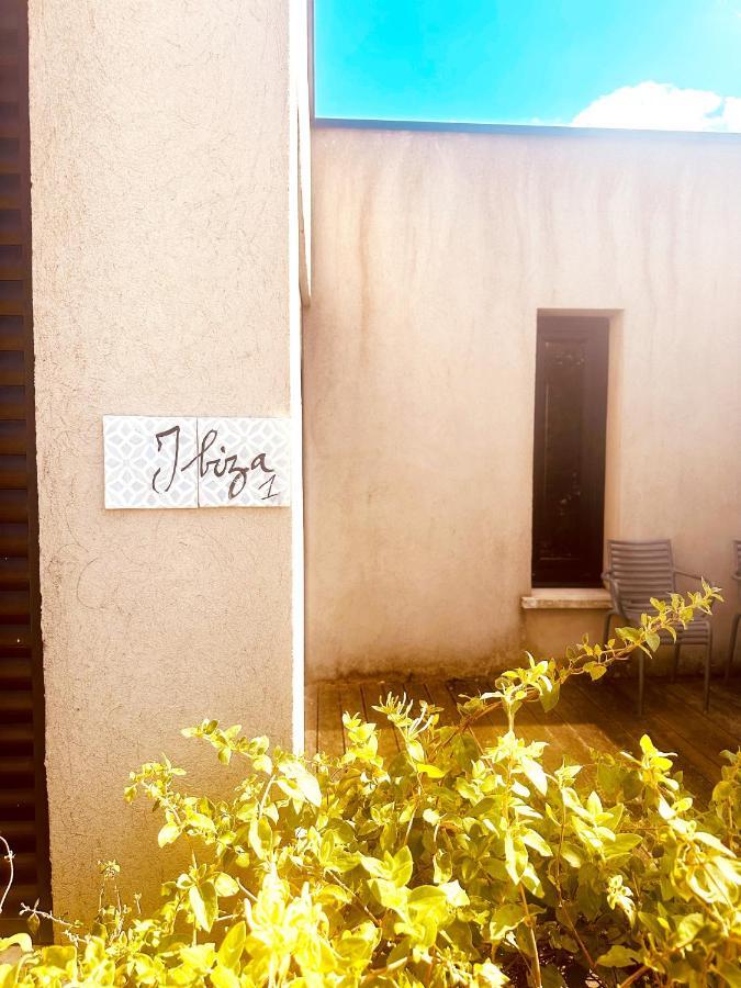 Les Madones Apartment Nimes Exterior photo