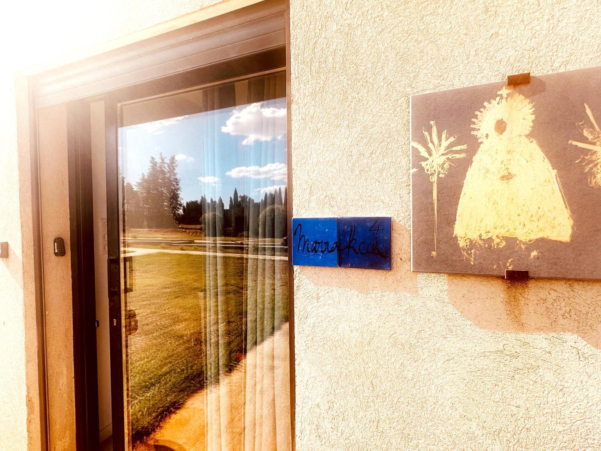 Les Madones Apartment Nimes Exterior photo